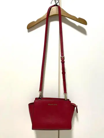 MICHAEL KORS 레드 숄더백