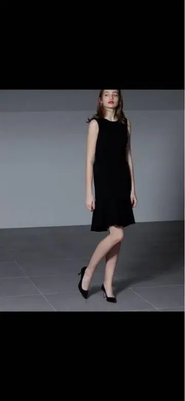 GRACE CONTINENTAL 머메이드 타이트 원피스
