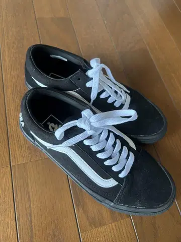 Vans 블랙/화이트 스니커즈
