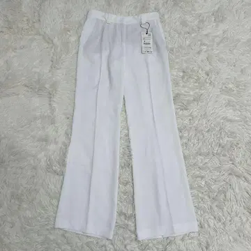 미사용 새상품 ZARA 자라 화이트 슬랙스 팬츠 센터 프레스 화이트