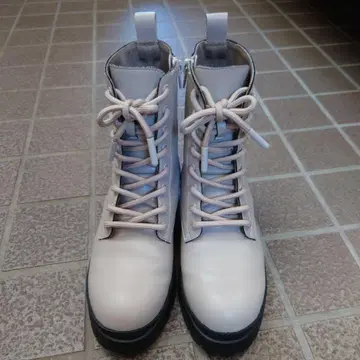 루시다 레이스업 부츠 23cm