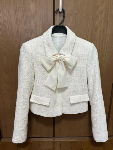 ZARA 화이트 리본 트위드 자켓