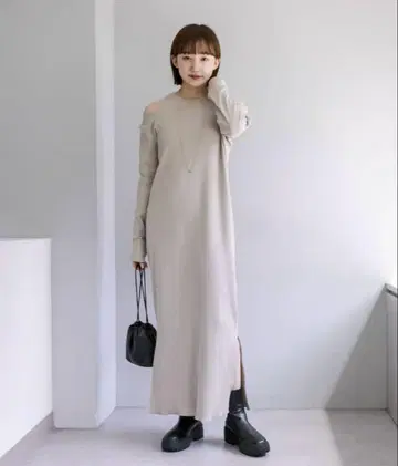 mystic 컷 아웃 원피스 베이지