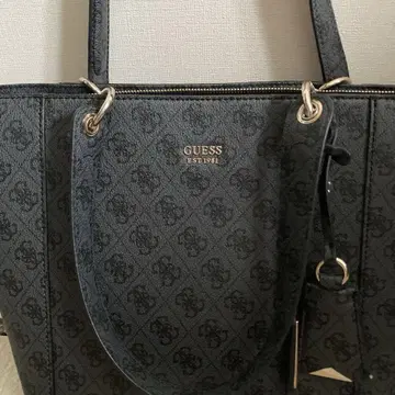 GUESS 블랙 토트백