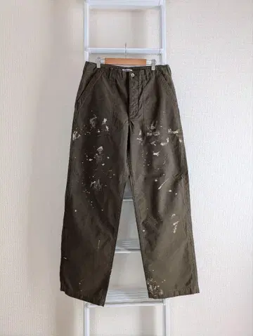 오라리 WASHED BAGGY SATIN BLEACHED 베이커 팬츠
