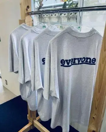 everyone x TTTMSW 콜라보 로고T셔츠