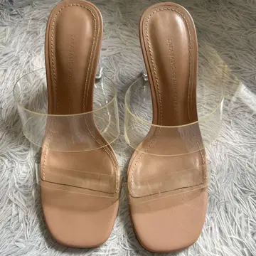 ZARA 베이지 아크릴 스트랩 샌들