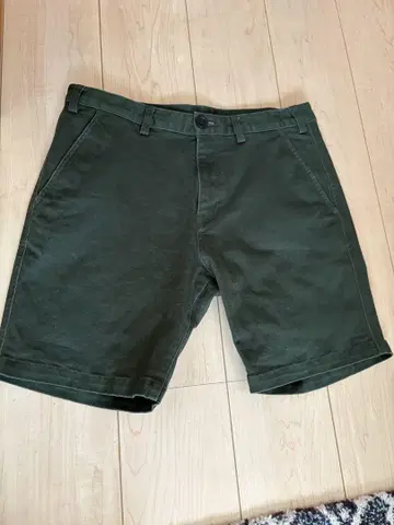 Paul Smith 올리브 그린 숏팬츠