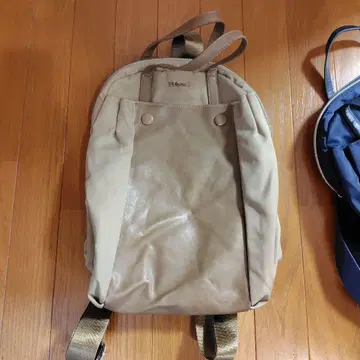 데일리 러셋 베이지 백팩