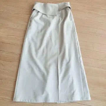 에메르 리파인즈 스커트