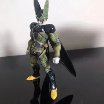 드래곤볼 셀 피규어 S.H.Figuarts