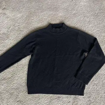 캐시미어 100% 블랙 하이넥 니트