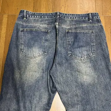 데미지 가공 스트레이트 데님 팬츠 다크 블루