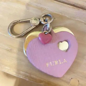 훌라 FURLA 하트 참 키링