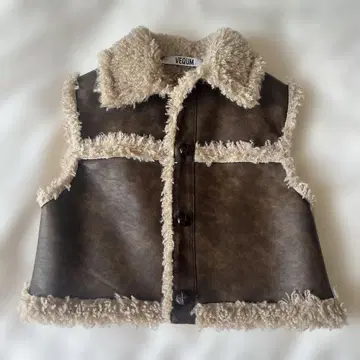 VEQUM SHORT FAKE MOUTON VEST