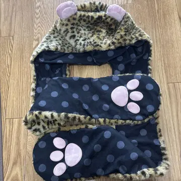 레오파드 무늬 후드 부착 머플러