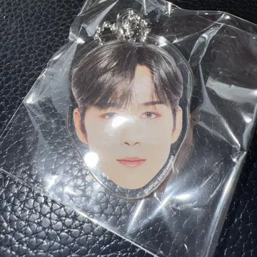 INI XQUARE 캡슐 토이 가챠 아크릴 키링 고토 타케루 1