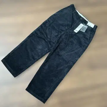 새상품 UNIQLOU 코듀로이 와이드 핏 워크 팬츠 허리 79cm