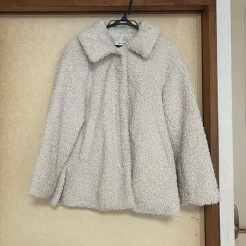 MOUSSY 보아 자켓 크림색