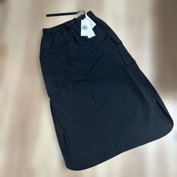 택 포함 새상품 LACOSTE 블랙 타이트 스커트 사이즈 38