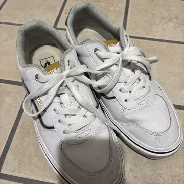 VANS 화이트 스니커즈 데님 힐