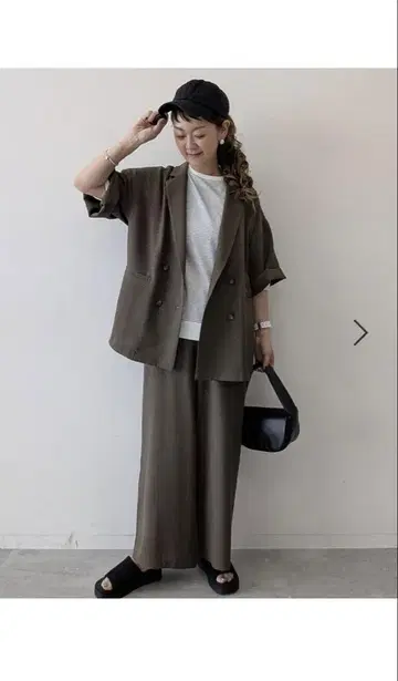 렙심 린넨라이크 드라이 시리즈 개더 와이드 스트레이트 팬츠 모카키 53