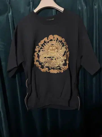 Sasquatchfabrix. 용 자수 T셔츠 M 사이즈
