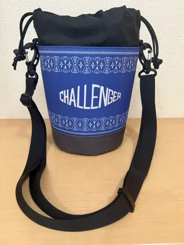 CHALLENGER 버킷 백 블루/블랙