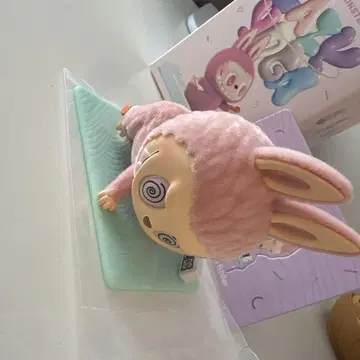 토끼 캐릭터 피규어