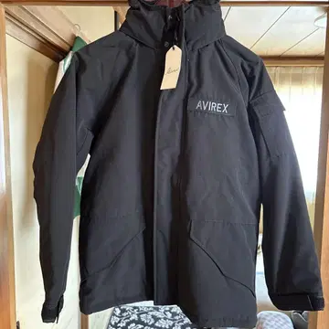 AVIREX 블랙 다운 자켓 M 사이즈