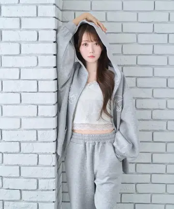 로제 뮤즈 Logo 3d embroidery hoodie 셋업