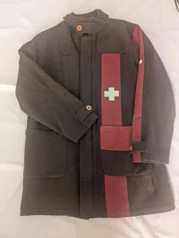 intheattic 브라운 코트