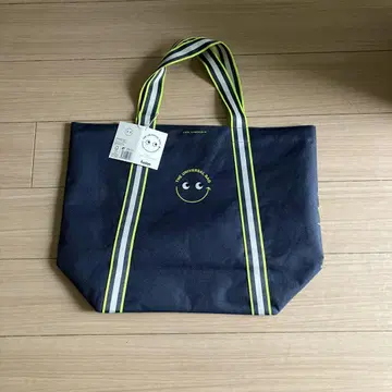 Anya Hindmarch The Universal Bag 카키
