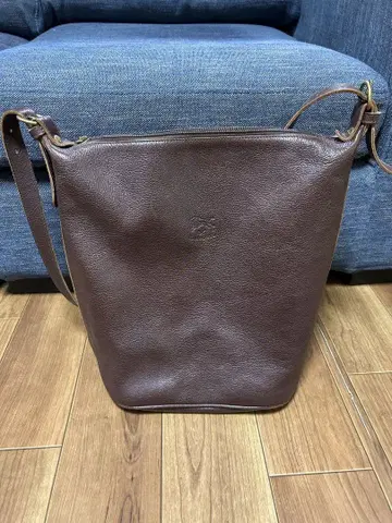 일비종떼 브라운 가죽 숄더백 버킷형