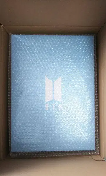 BTS MERCH BOX 4