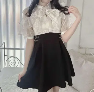 ROJITA 꽃무늬 도킹 미니 원피스 블랙 미니 원피스 로지타