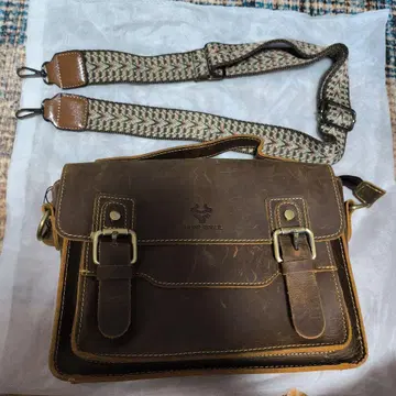 HERSCHEL 브라운 가죽 숄더백