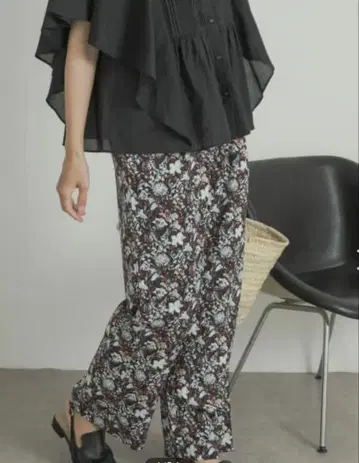 어반 리서치 접촉 냉감 이지케어 플라워 프린트 이지 팬츠 S