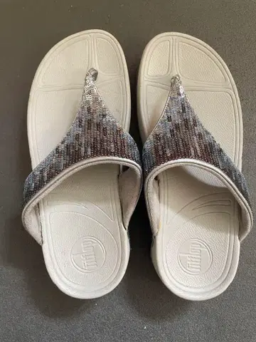 fitflop 실버 계열 플립플랍