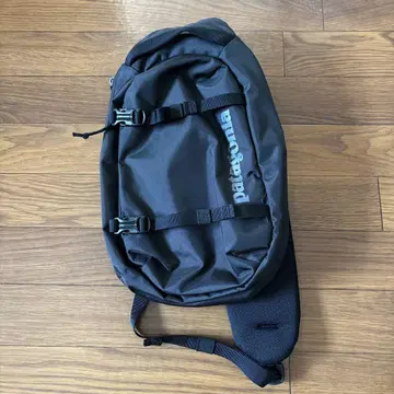 파타고니아 아톰 슬링 8L 블랙