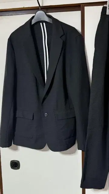 블랙 캐주얼 수트