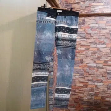 Iroquois 페이즐리 데님 팬츠