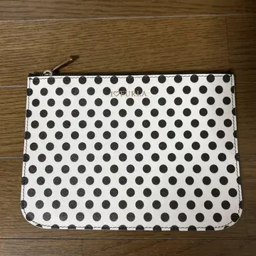 FURLA 파우치 화이트에 블랙 도트