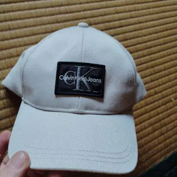 Calvin Klein Jeans 화이트 캡