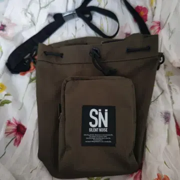 GU by SILENT NOISE 드로우 스트링 숄더백