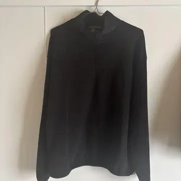 caramel 하프 지퍼 블랙 니트