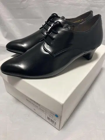 새상품 여성용 24cm 벨리코코 펌프스