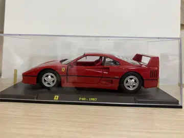 페라리 F40 1987년 모델 1/18 스케일