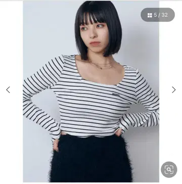 EMODA 플레이트 크롭 탑
