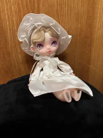 블라인드 인형 TOYCITY LAURA